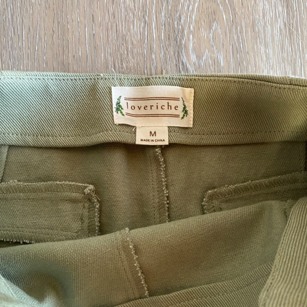 Shorts - Picture 2 of 3